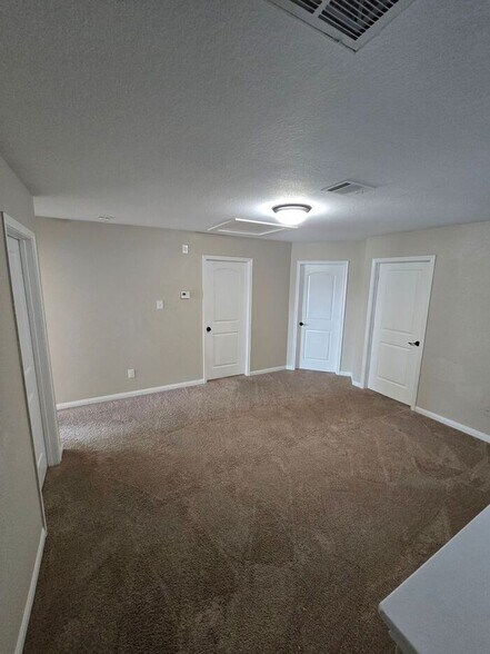 Building Photo - 1745 Amy Dr