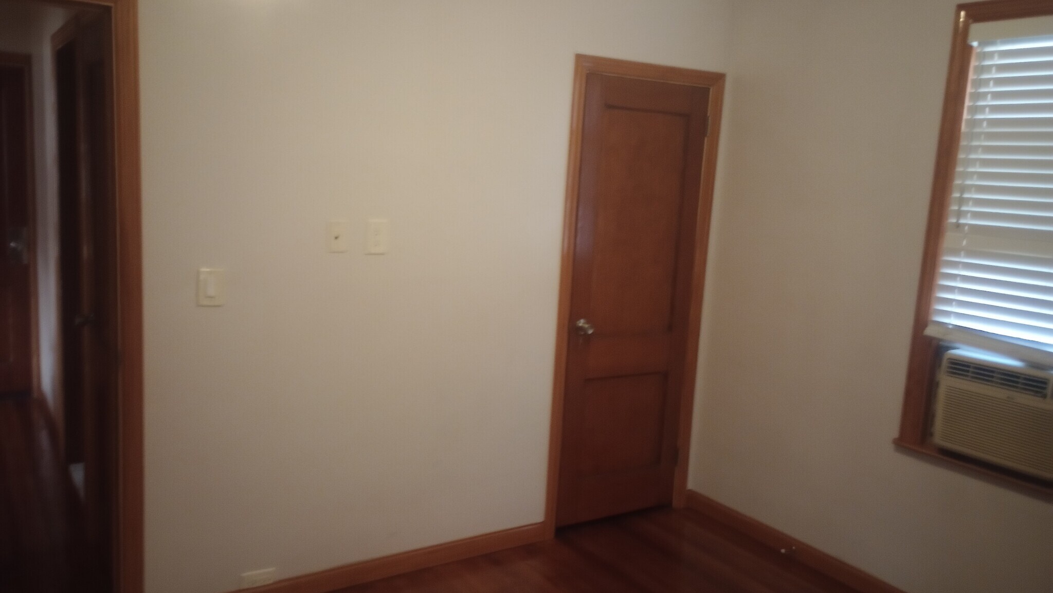 Building Photo - 12 Hillside Ave