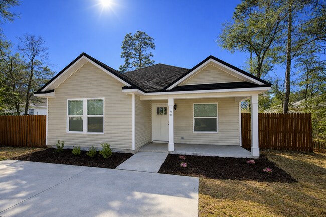 Building Photo - 120 Lance Ln