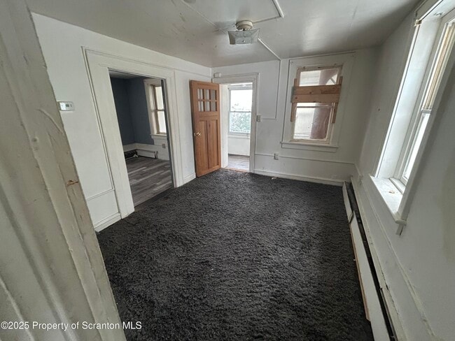 Building Photo - 1849 Clearview St