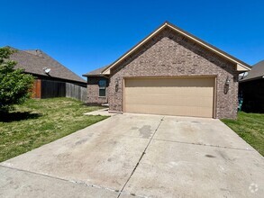 Building Photo - Beautiful home located in Piedmont Schools!