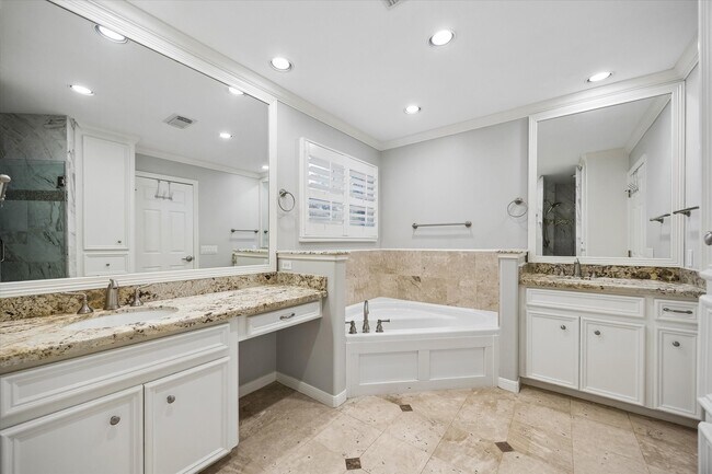 Building Photo - 2703 Westgate Dr