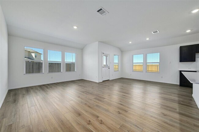 Building Photo - 1015 Ascari Ct