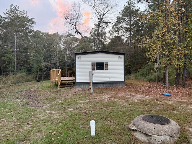 Building Photo - 279 White Oak Cir