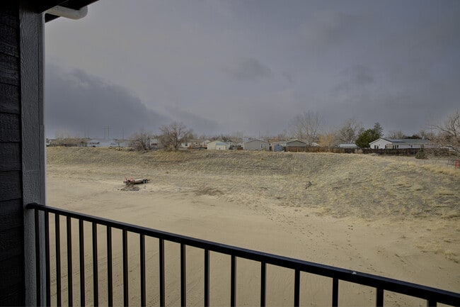 Building Photo - 600 Badger Ln