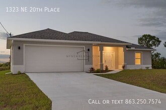 Building Photo - 1323 NE 20th Pl