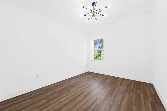 Building Photo - 1551 Seagrape Way