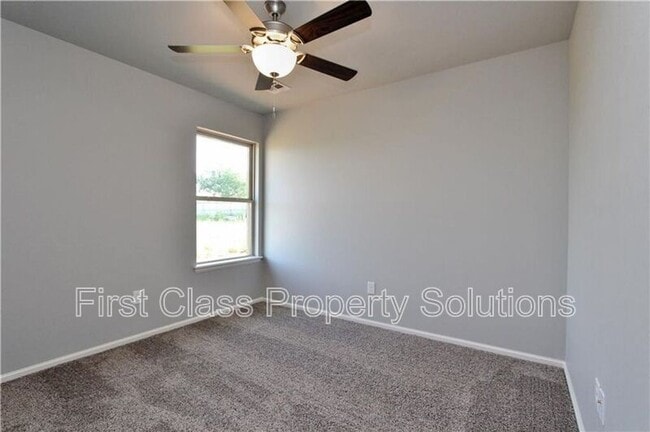 Building Photo - 4005 Brougham Way