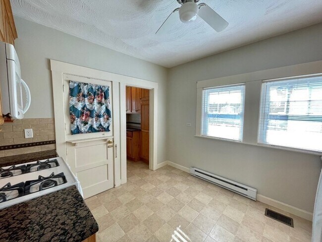 Building Photo - 222 Holbrook Rd