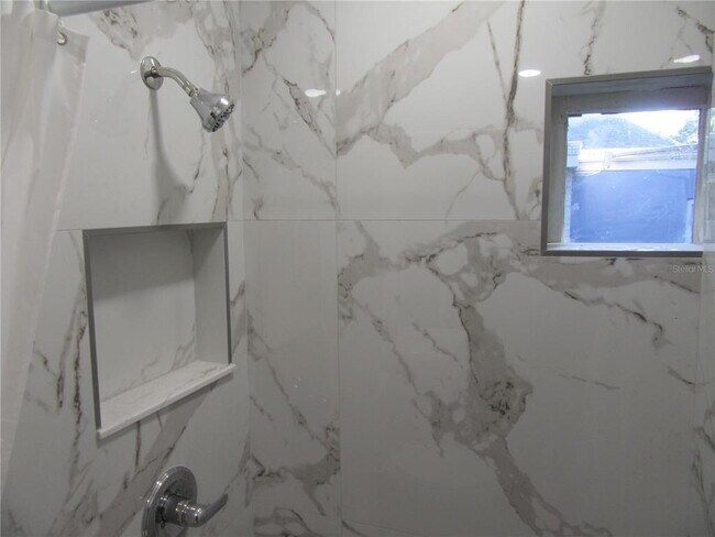 Building Photo - 524 3rd St N