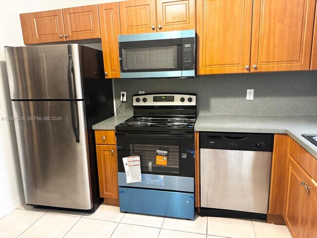 Building Photo - 6676 SW 115th Ct