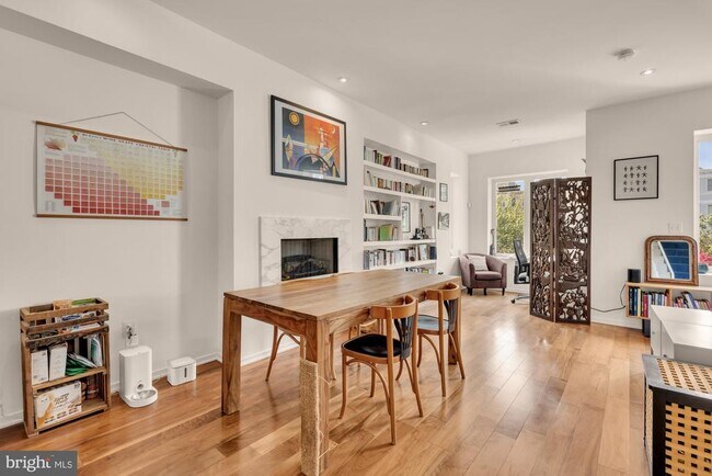 Building Photo - 1207 Girard St NW