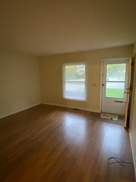 Building Photo - 103 N Beach Dr