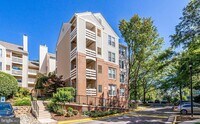 Building Photo - 244 S Reynolds St