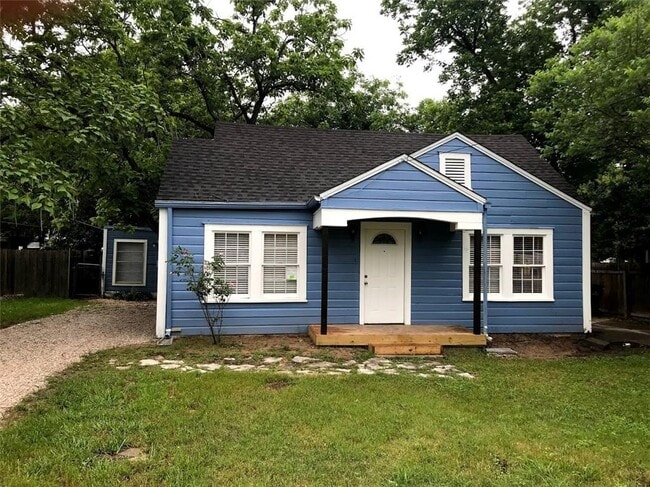 Primary Photo - 710 W Lake Dr