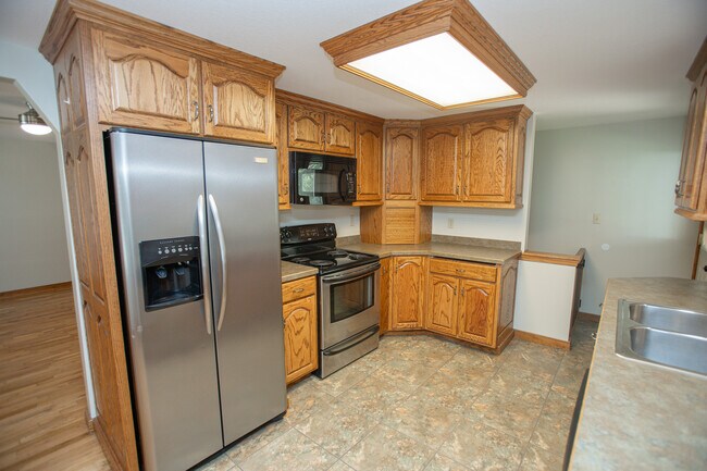 Building Photo - 409 Donna Bella Pl