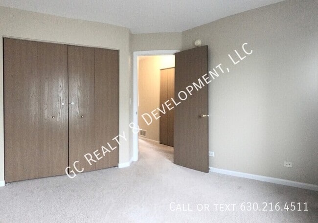 Building Photo - 2105 W Concord Ln
