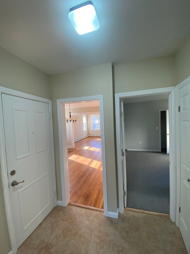 Building Photo - 1445 Concord Pl