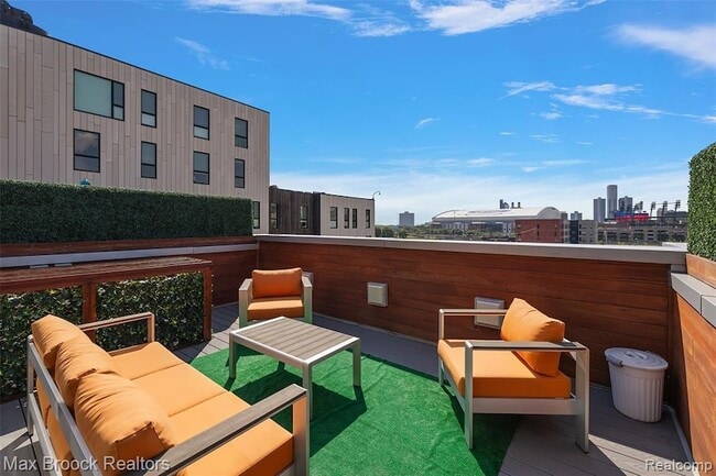 Building Photo - 284 Alfred St