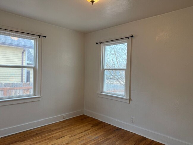 Building Photo - Thirteenth 2104 &amp; 2102