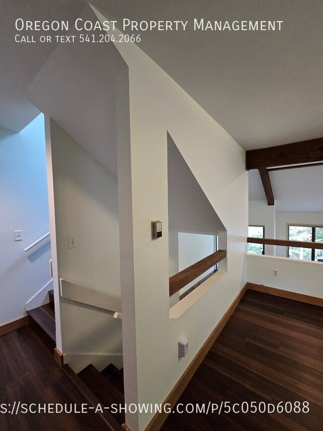 Building Photo - 600 Island Dr