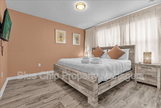 Building Photo - 8947 Amelia Downs Trail