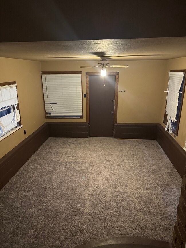 Building Photo - 440 5th St