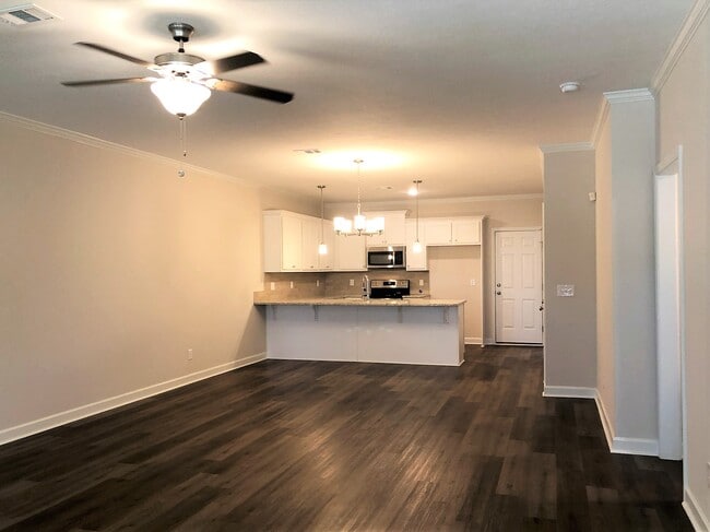 Building Photo - 3056 Stanhope Dr