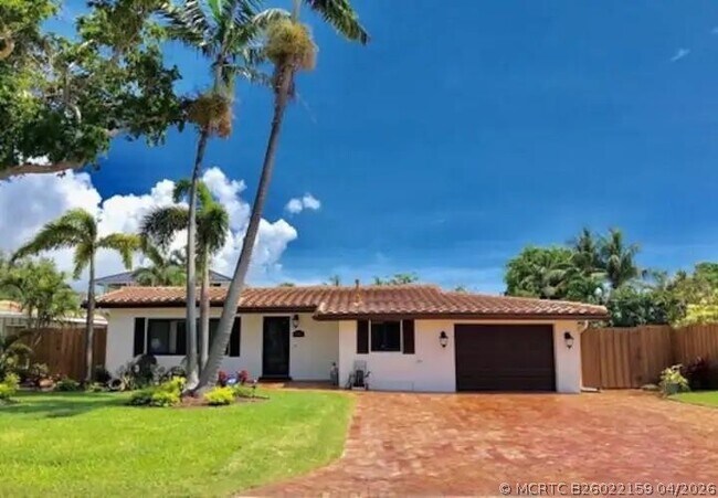 Building Photo - 3211 Seaward Dr