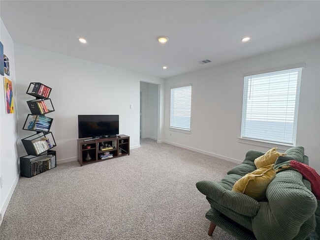 Building Photo - 2913 Crown Gate Dr