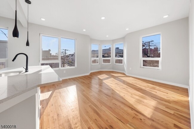 Building Photo - 108 Fleming Ave