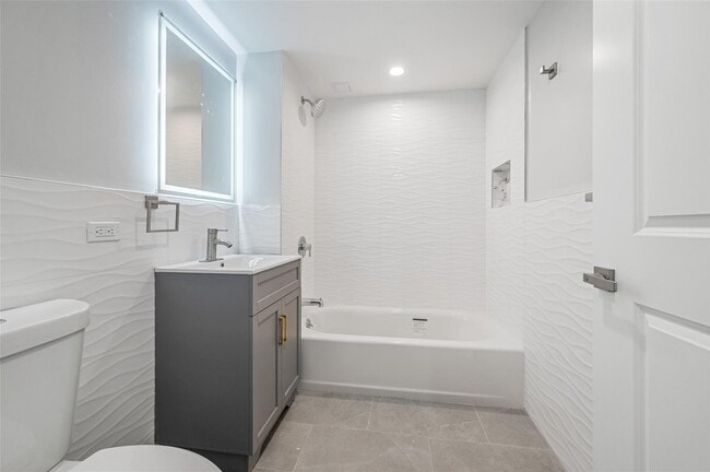 Building Photo - 43-34 53rd St