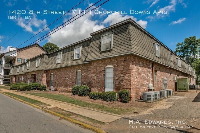 Building Photo - Churchill Downs Apartments
