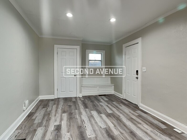 Building Photo - 5808 Prospect Ave