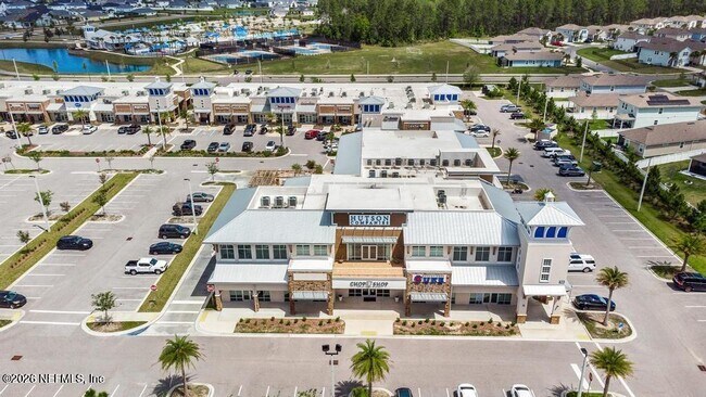 Building Photo - 260 Brandon Lks Dr