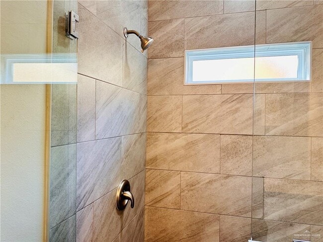 Building Photo - 16 San Andres