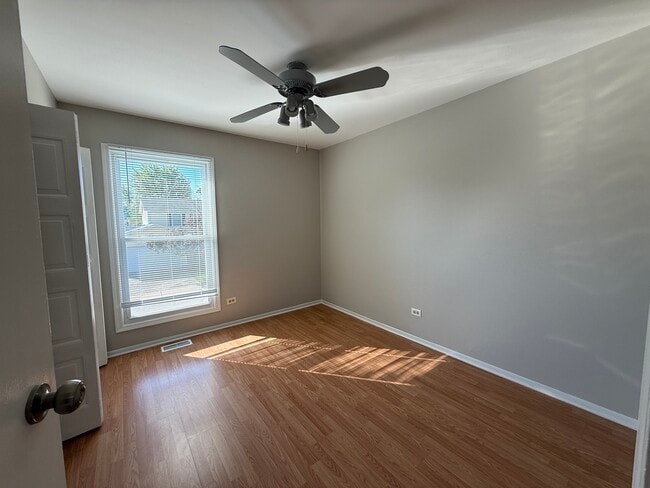 Building Photo - 371 Payson Cir