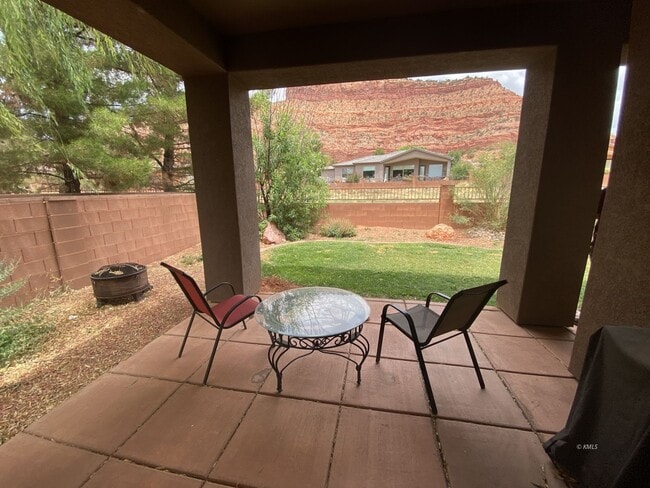 Building Photo - 463 Deadwood Dr