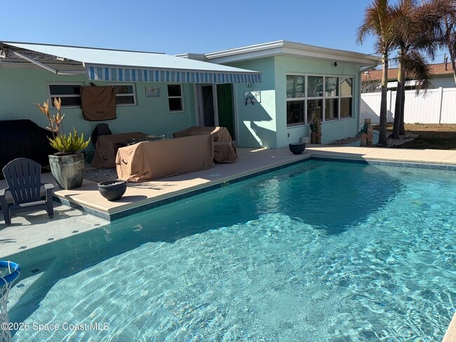 Building Photo - 209 SE 3rd St