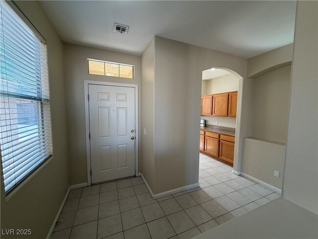 Building Photo - 1392 Baja Grande Ave