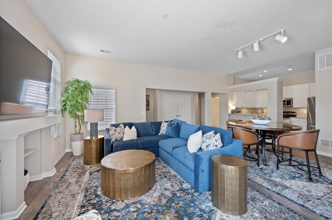 Building Photo - Falls at Landen