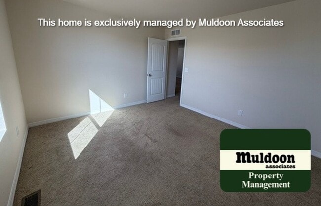 Building Photo - Like new 2-story Home!