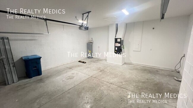 Building Photo - 270 Winfall Ave SW