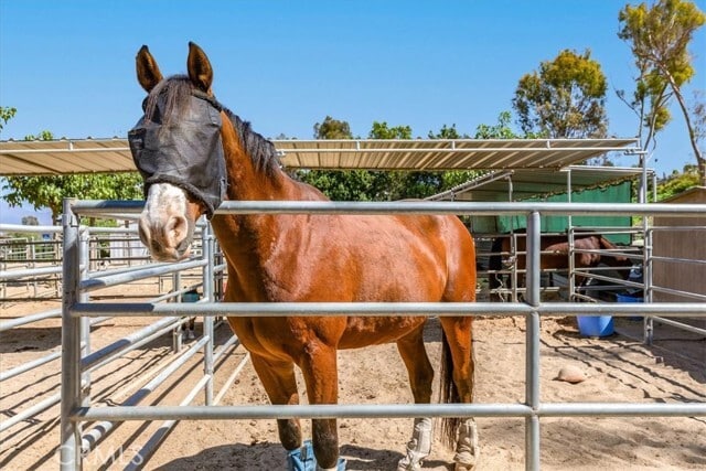 Building Photo - 2014 Via Mariposa W