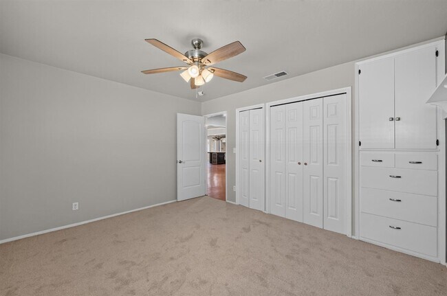 Building Photo - 4105 E Perrin Ave