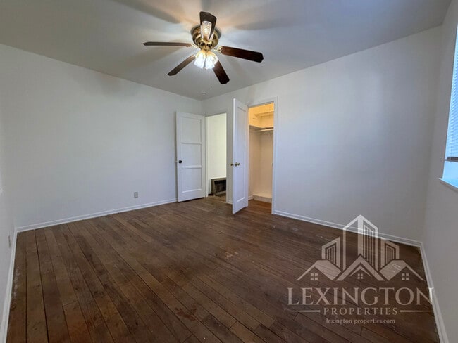 Building Photo - Beautifully Updated, Single-story, 3BD/1.5BA, Home near Tahoe Park!