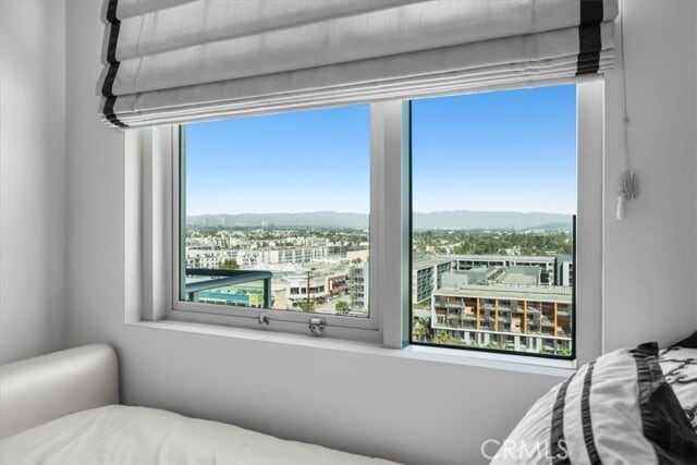 Building Photo - 13600 Marina Pointe Dr