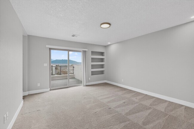 Building Photo - 5603 Linq Ct NE