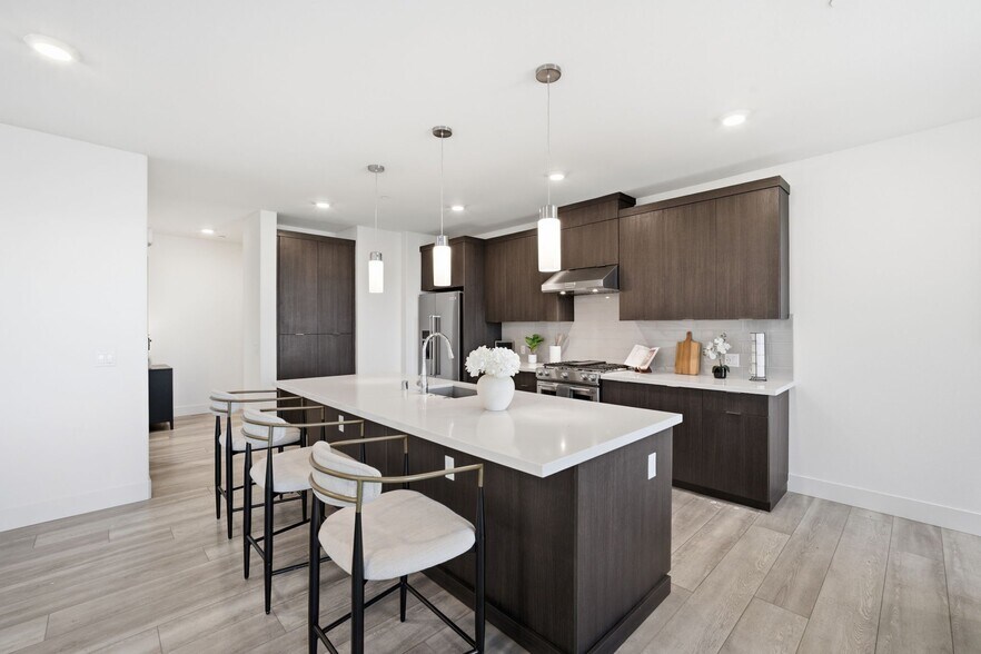 Building Photo - 3578 Rambla Pl