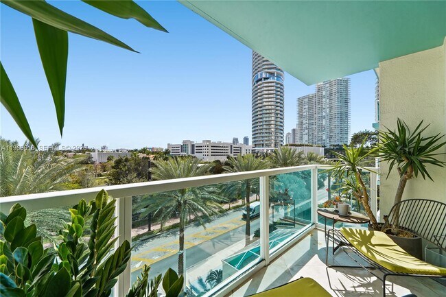 Building Photo - 650 West Ave